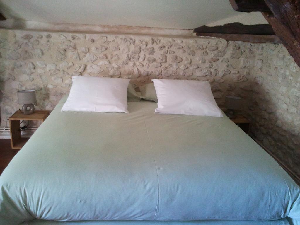 Chambres D'Hotes La Grange Au Bois Champagne-et-Fontaine Bilik gambar