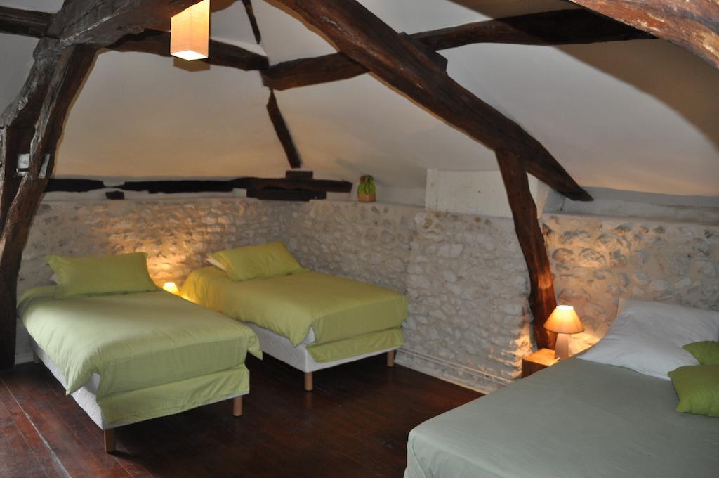 Chambres D'Hotes La Grange Au Bois Champagne-et-Fontaine Bilik gambar